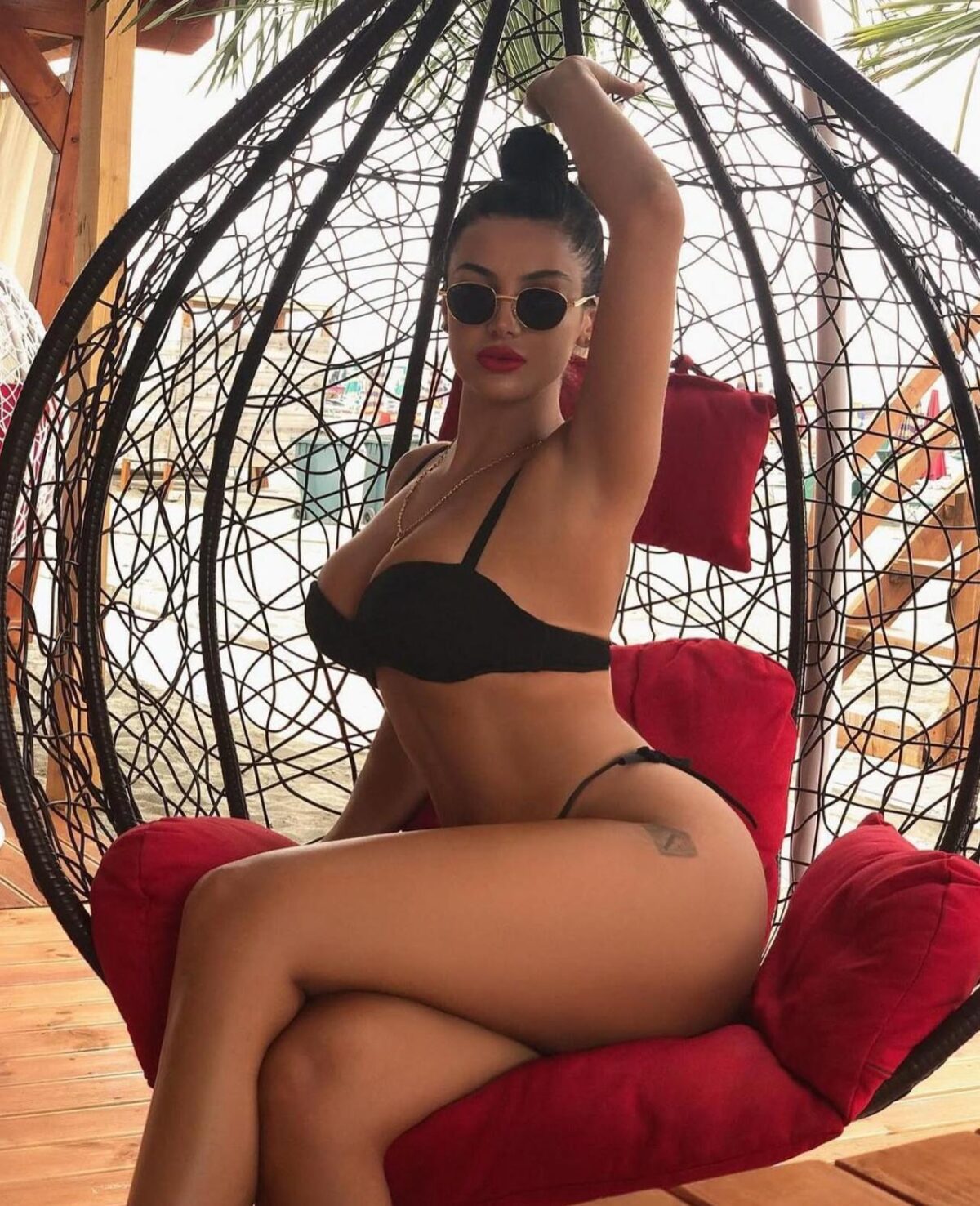 Alanya Escort Bayan Kumral Tenli Zarif Melis Hizmetinizde